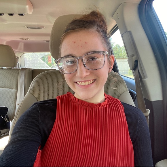 Meet your Posher, Emilyann - Picture 1 of 1